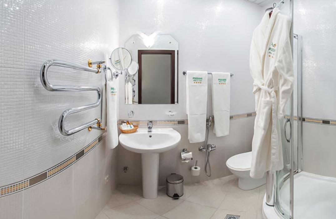 Ванная комната в 2 местном 1 комнатном номере Классик пансионата Родина Отель&Спа в Ессентуках