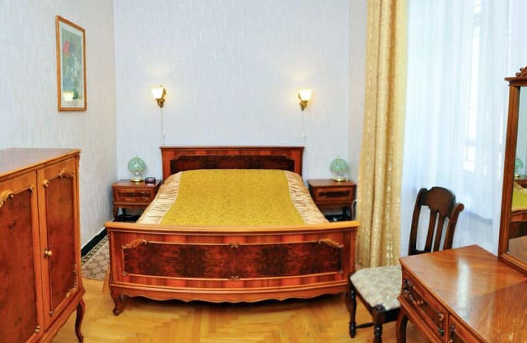 Интерьер спальни 2 местного 2 комнатного Стандарта Коттедж 4 санатория Кругозор в Кисловодске
