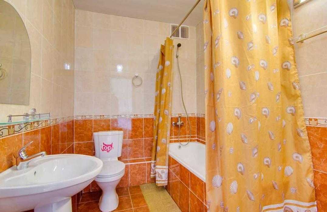 Совмещенный санузел с ванной в 2 местном 1 комнатном Стандарте с видом на море пансионата с лечением Фея-2. Джемете. Анапа
