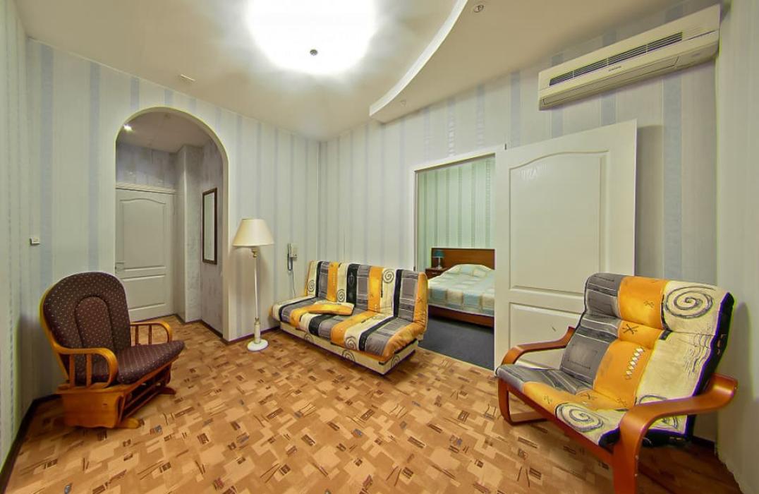 Курортный отель Кубань, номер 2 местный 3 комнатный Люкс, фото 3