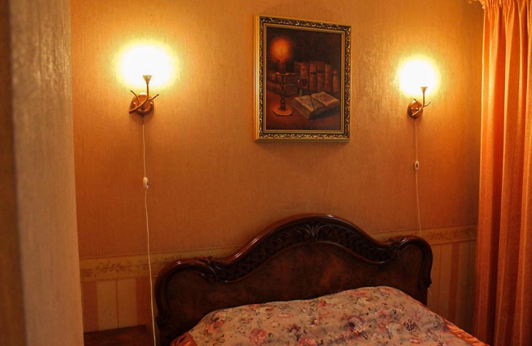 Спальня номера 5 местный 2 комнатный Улучшенный, Основной корпус в санатории Сокольники. Москва