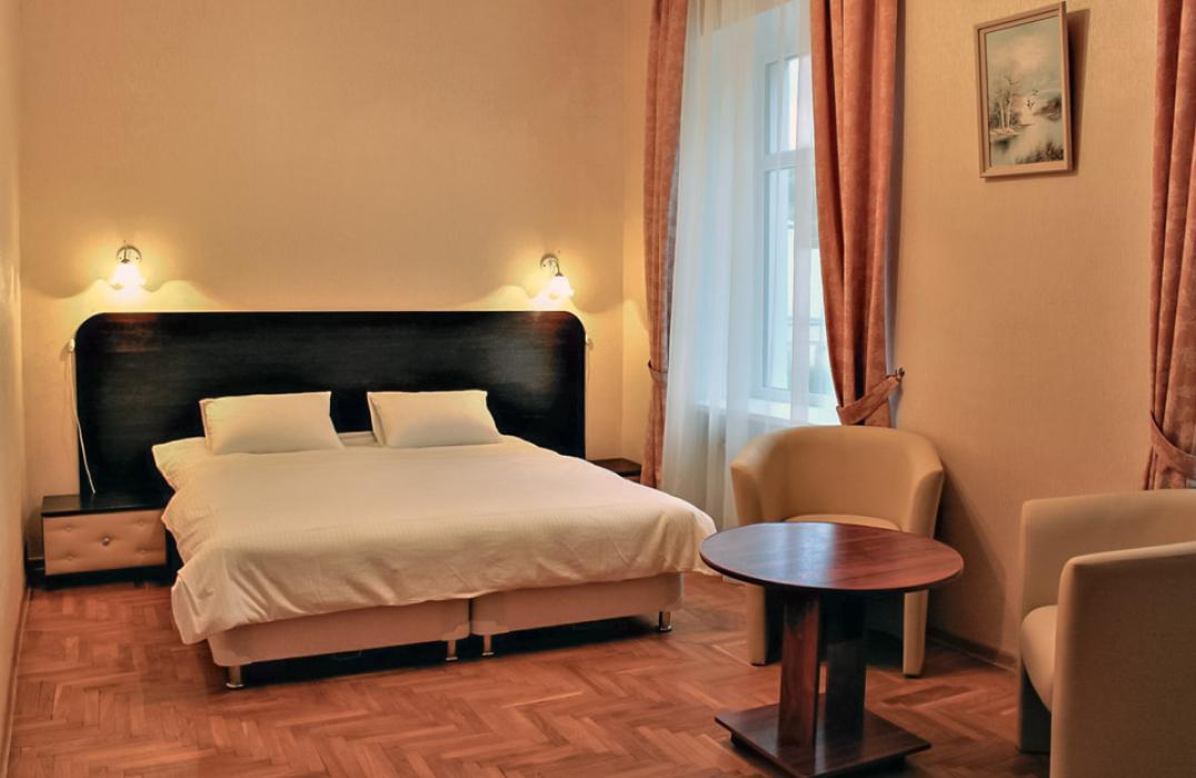 2 местный 1 комнатный Комфорт, Корпус 1 с двуспальной кроватью в санатории Ерино. Москва