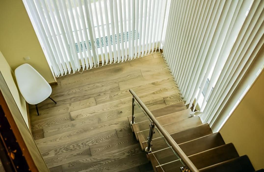 Лестница между уровнями в 2 местном 1 комнатном Студия Loft санатория Красная Пахра в Москве