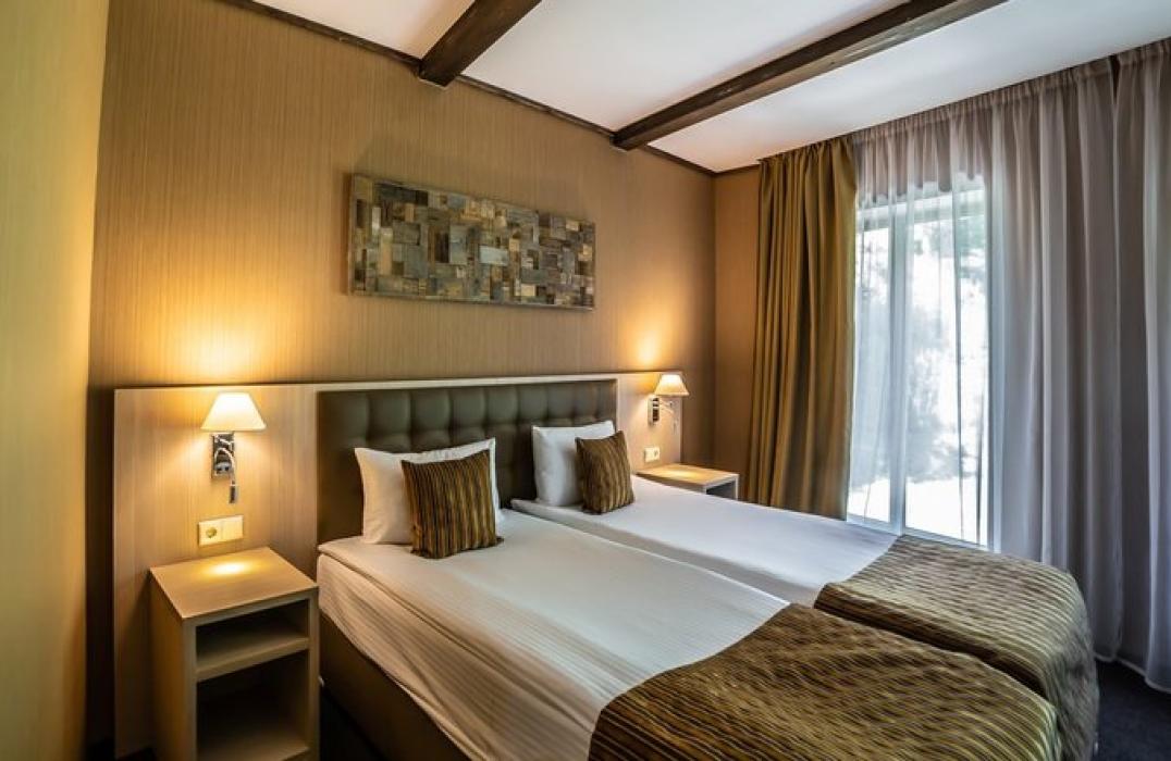 Отель Arkhyz Royal Resort & Spa, номер 4 местный 2 комнатный Интерконнект (смежные номера), фото 1