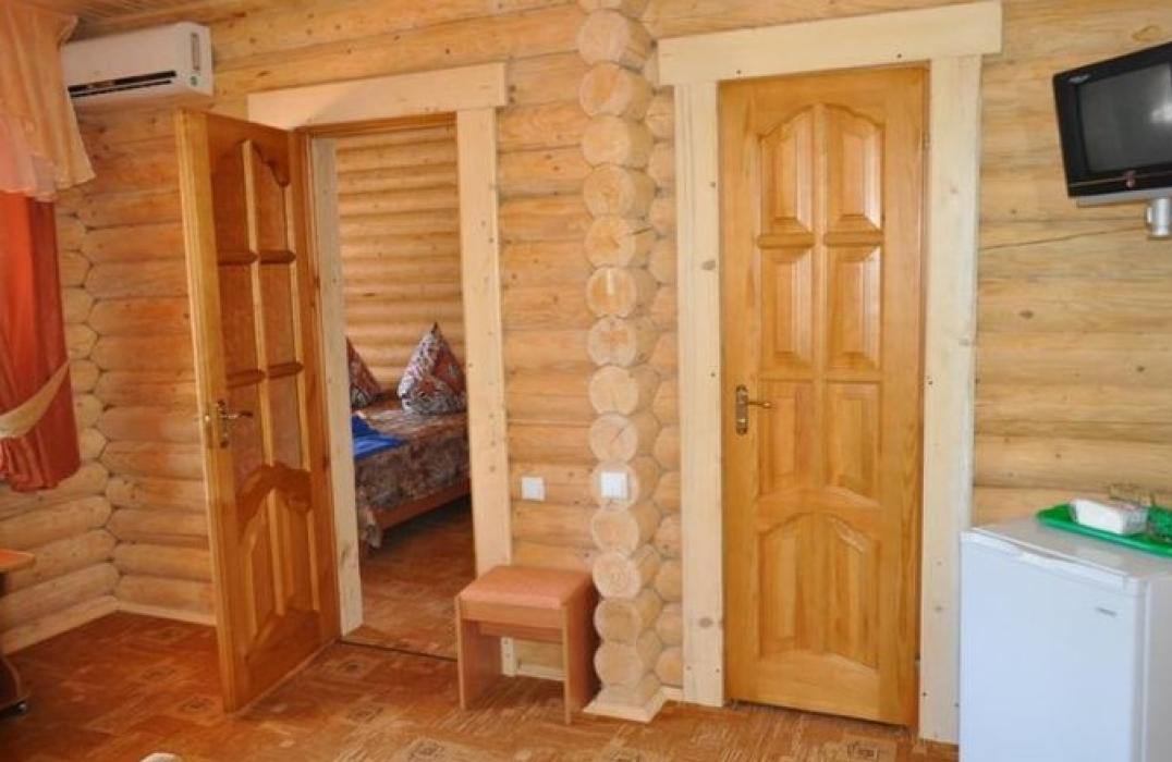 Улучшенный 2-местный 2-комнатный (деревянный коттедж)