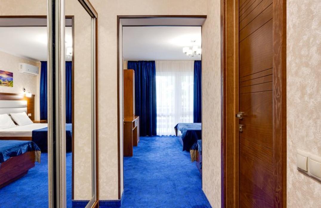 Комфорт 3 местный 1 комнатный Корпуса №1,2,4 в отеле «Славянка» в г. Анапе фото 5