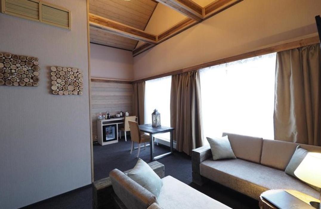 Отель Arkhyz Royal Resort & Spa, номер 2 местный 2 комнатный Семейный Люкс с одной спальней, фото 7