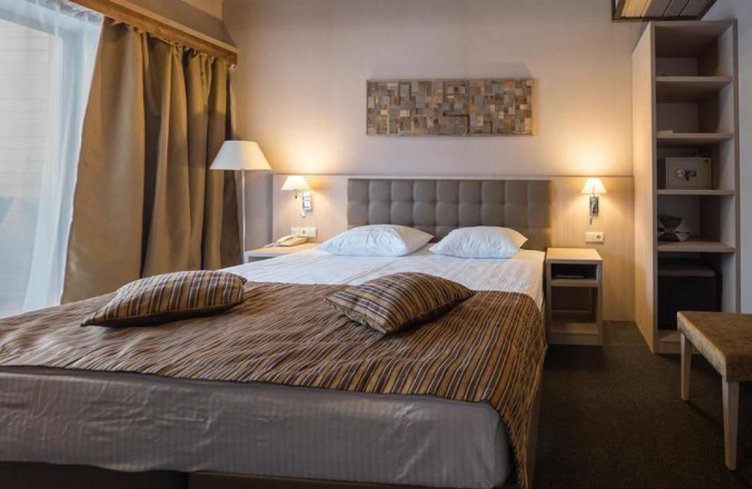 Отель Arkhyz Royal Resort & Spa, номер 2 местный 2 комнатный Семейный Люкс с одной спальней, фото 3