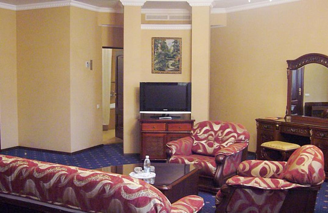 Гостиничный комплекс Гранд-отель, номер Джуниор сюит 2-местный 1-комнатный (4 этаж), фото 2