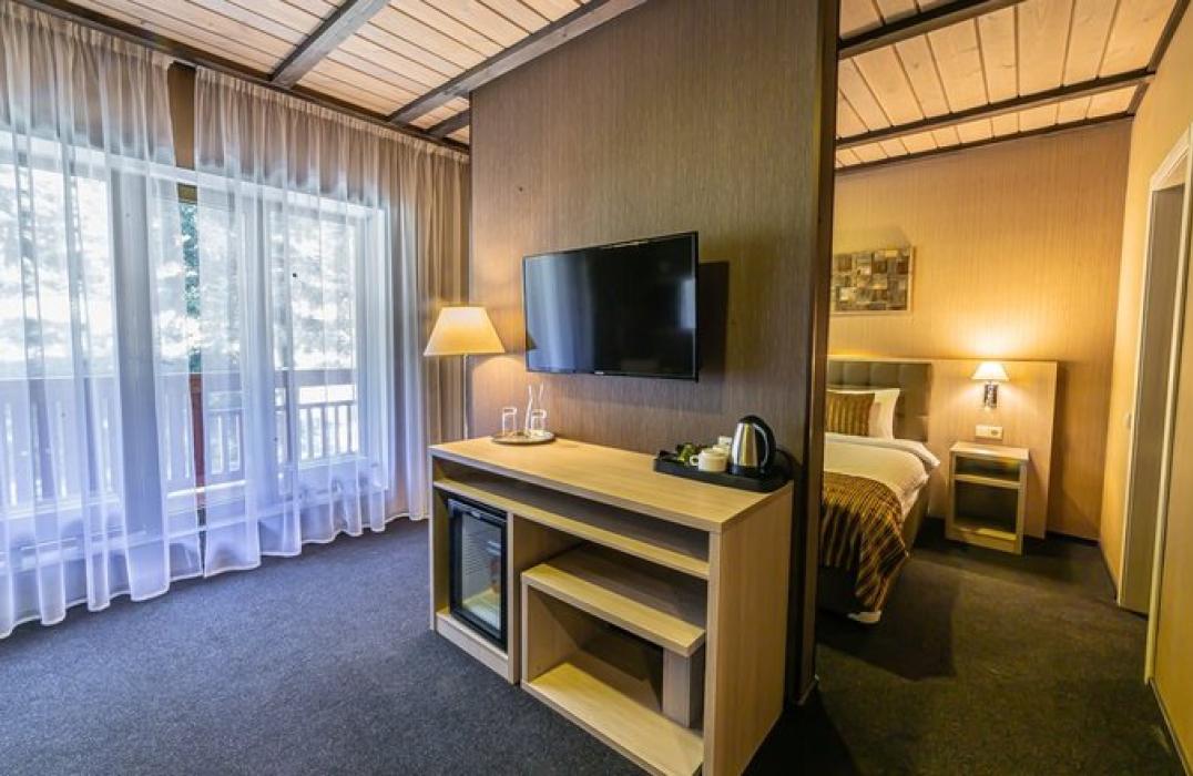Отель Arkhyz Royal Resort & Spa, номер 2 местный 2 комнатный Премиум Делюкс, фото 2