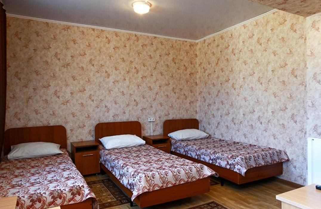 База отдыха Баргузин, номер 3-4 местный 1 комнатный 1 категории, фото 1