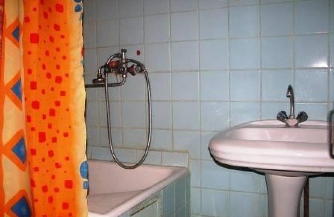 Ванная в блочном номере санатория Сигнал