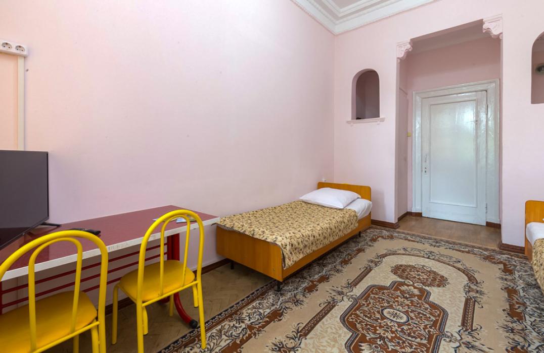 Санаторий Москва, номер 2 местный 1 комнатный 3 категории с удобствами на этаже, Корпус 1. Фото 2