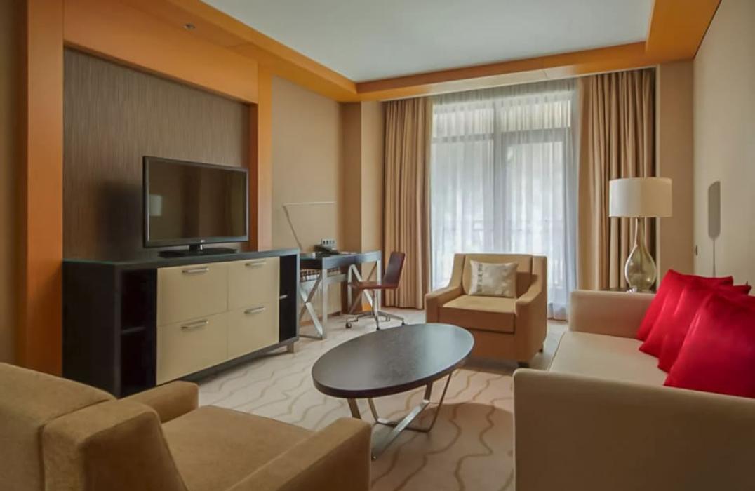 Отель Sochi Marriott Krasnaya Polyana, номер 2 местный 2 комнатный Люкс, фото 3