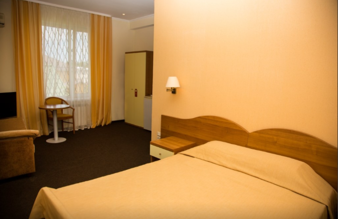 Standart Plus 2 местный 1 комнатный без балкона в Отеле Вилла Бавария в Сочи фото 1