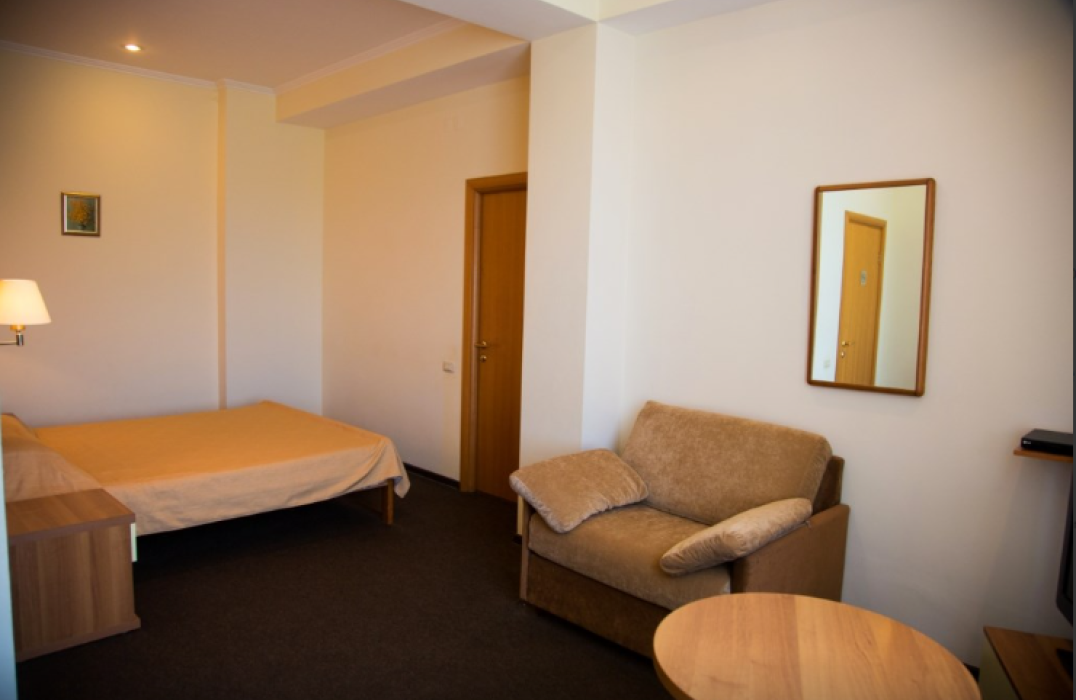 Standart Plus 2 местный 1 комнатный без балкона в Отеле Вилла Бавария в Сочи фото 2