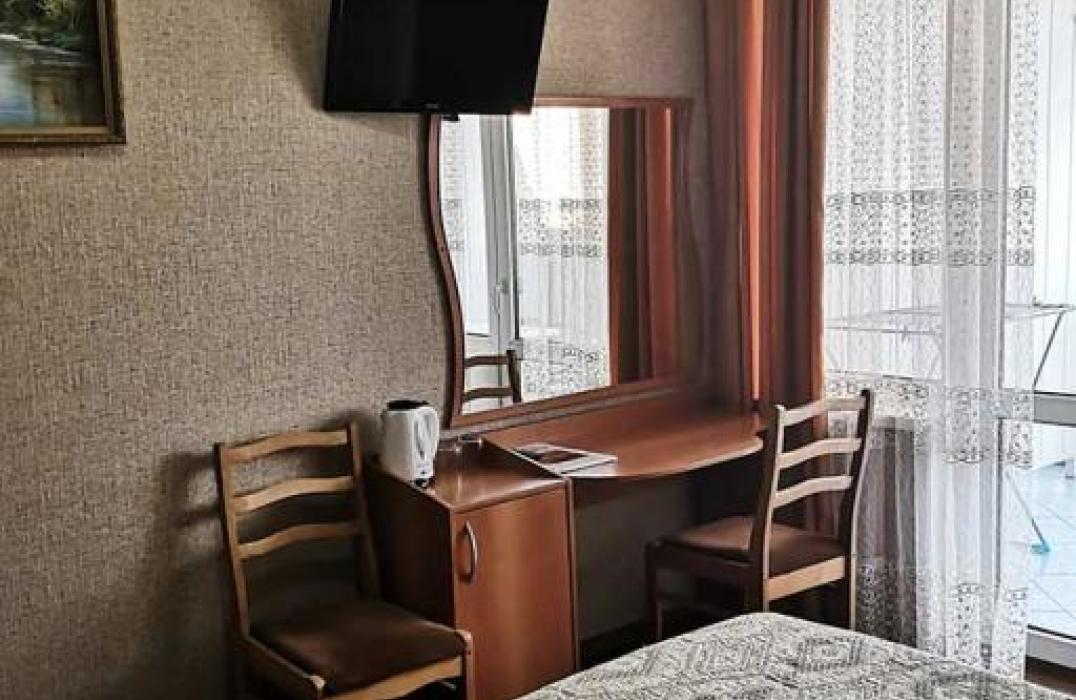 Стандарт 2 местный 1 комнатный с балконом Корпуса А, Б в Отеле Парадиз в Адлере фото 3
