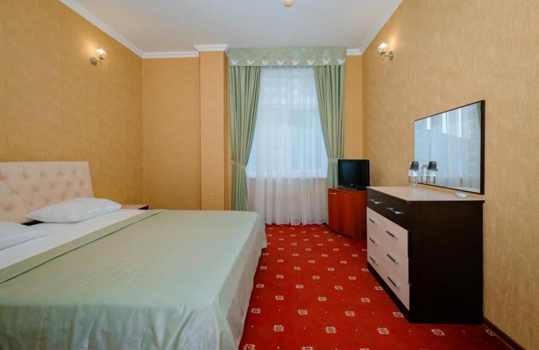 Стандартный номер 2 местный 1 комнатный в Отеле Кипарис в Ольгинке фото 1