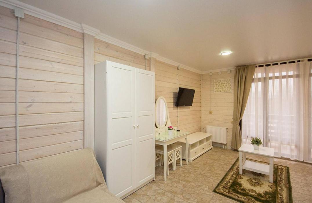 2+1 местный 1 комнатный Евростандарт студия Деревянный коттедж в Тур-комплексе Афалина в Анапе фото 4
