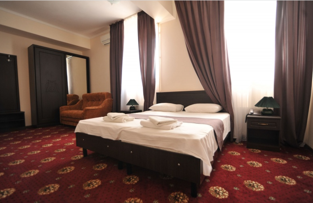 Стандарт Комфорт 3 местный 1 комнатный в отеле Максимус в Анапе фото 2