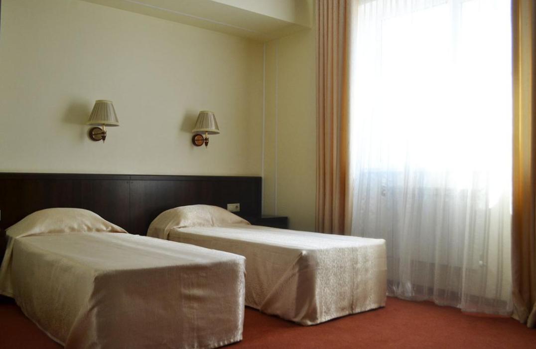 Стандарт 2 местный 1 комнатный (21-25 м²) в отеле Лотос в Анапе фото 2