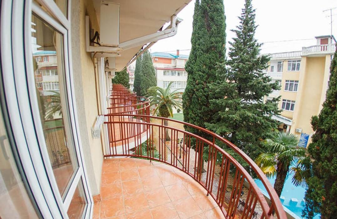 Стандарт ПК с балконом 2 местный 1 комнатный в отеле «Отель Грейс Кипарис / Grace Kiparis» в г. Адлере фото 5