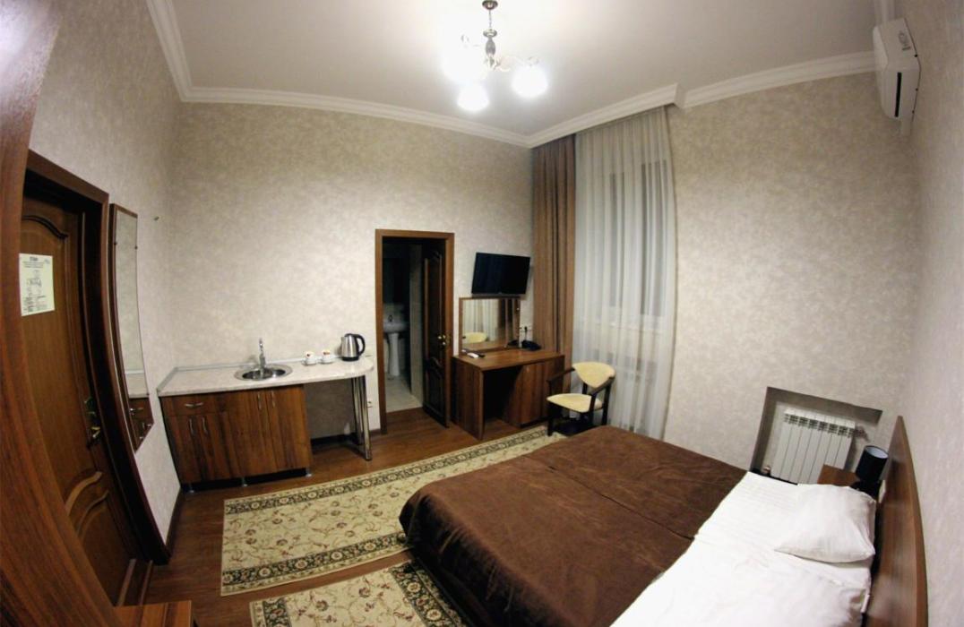 Отель Амира Парк, номер 2 местный 1 комнатный Студия № 103 без доп. места, фото 2