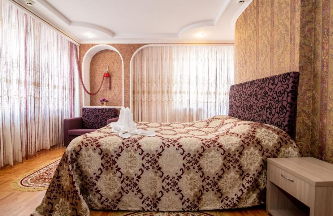 Отель Шахерезада, номер 2 местный 1 комнатный Полулюкс, фото 2