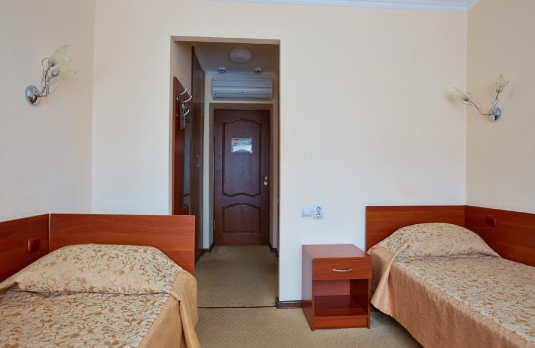Гостиница Пятигорск, номер 2 местный 1 комнатный 1 категории Стандарт с двумя кроватями, фото 2