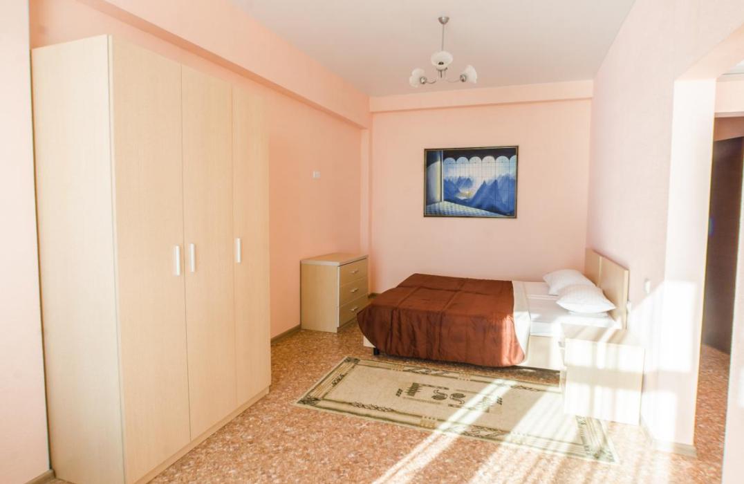 Санаторий Кавказ, номер 2 местный 2 комнатный Семейный (малый), 2 этаж. Фото 1