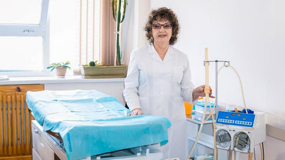 Процедуры по очистке кишечника АМОК в санатории Калинина