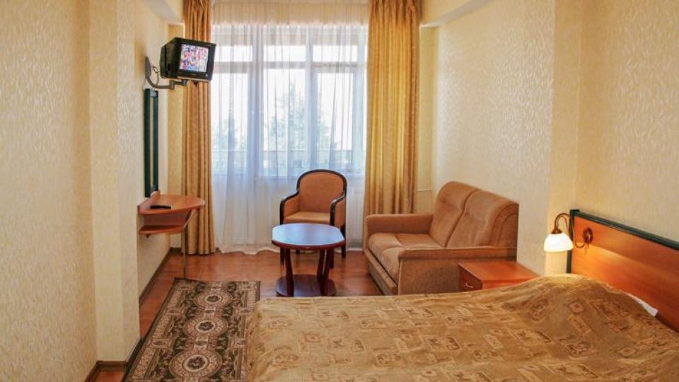 2 местный, 1 комнатный, Стандарт плюс (вид на море) отеля Парадиз в Сочи