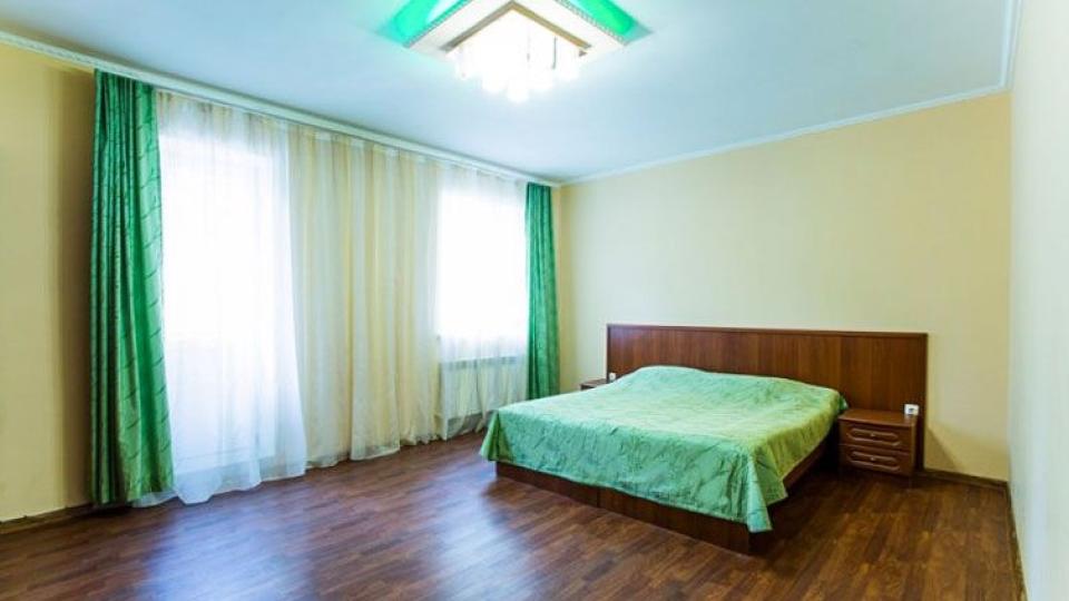 2 местный, 1 комнатный, Стандарт с двуспальной кроватью гостиницы Эльбрус в Домбае