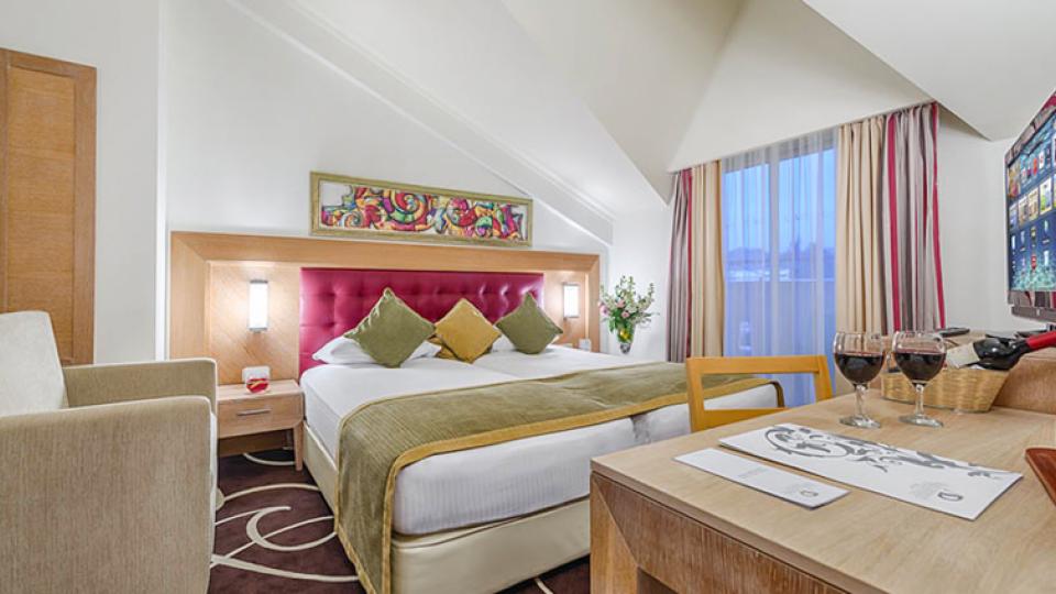 4 местный, 2 комнатный, Superior Family Room в отеле Alva Donna Exclusive Hotel & SPA. Белек
