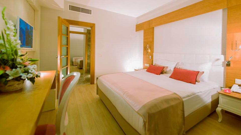 4 местный, 2 комнатный, Family Room отеле Port Nature Luxury Resort Hotel & SPA. Белек
