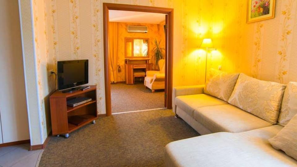 3 местный, 2 комнатный, Люкс. Гостиница Suite Hotel в городе Екатеринбург