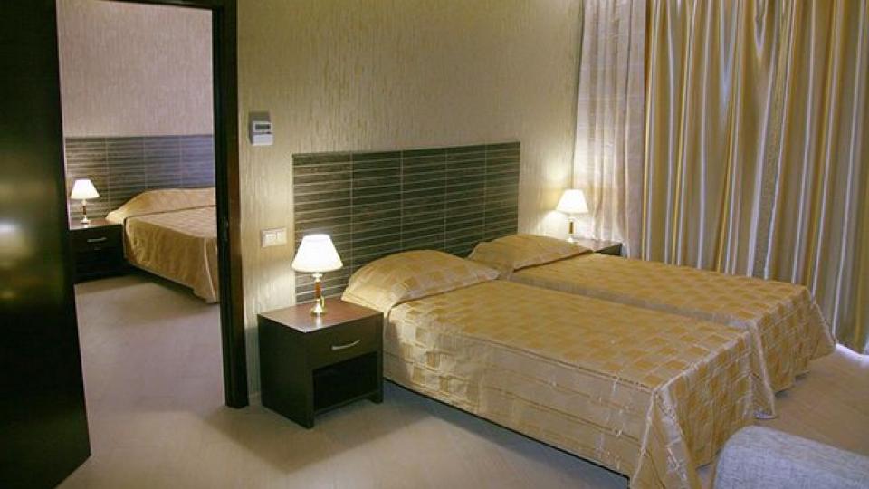 4 местный, 1 комнатный, Сonnection rooms  . Аквамарин отель и СПА в городе Туапсе