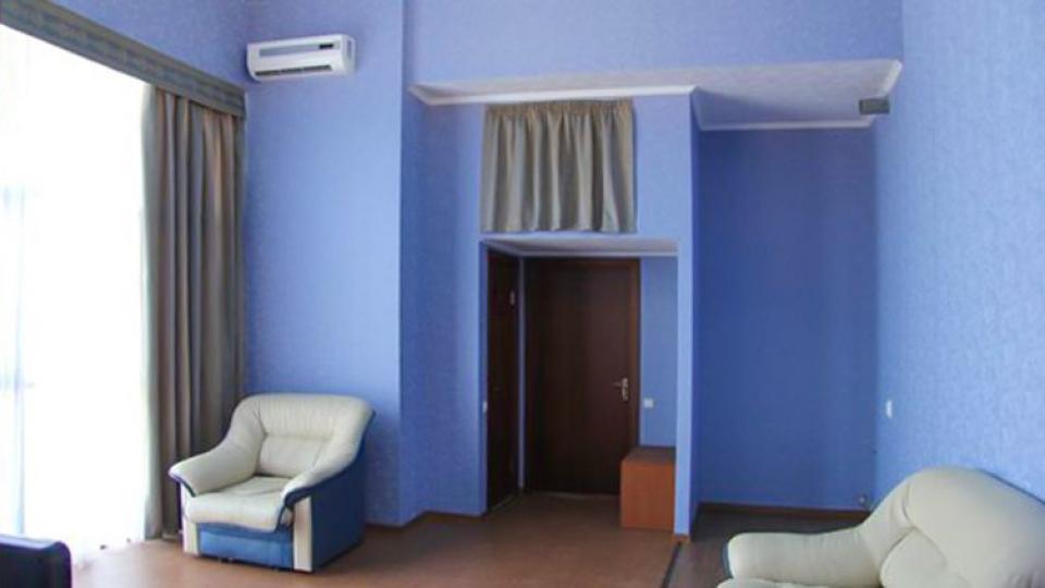 Отель Янаис в Сочи. 3 местный, 2 комнатный, Пентхаус