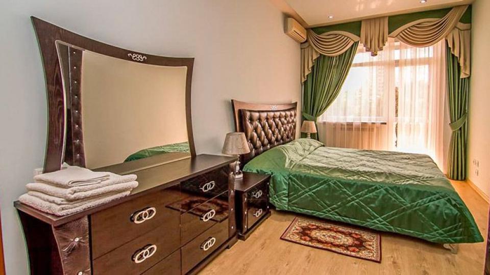 Спальная комната 4 местного, 2 комнатн, Люкса с балконом в отеле Радуга-Престиж в Сочи
