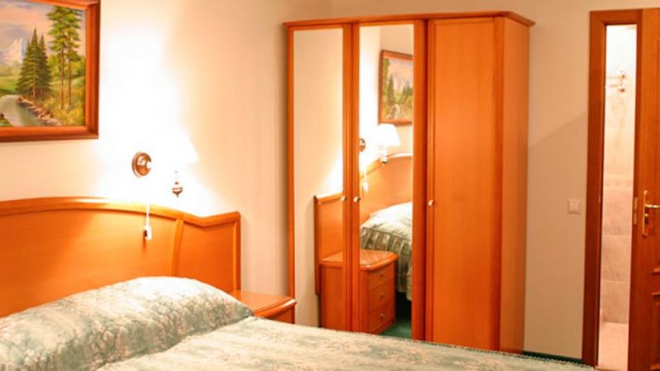 Спальная комната в 2 местном, 2 комнатном Люксе отеля Престиж в Сочи