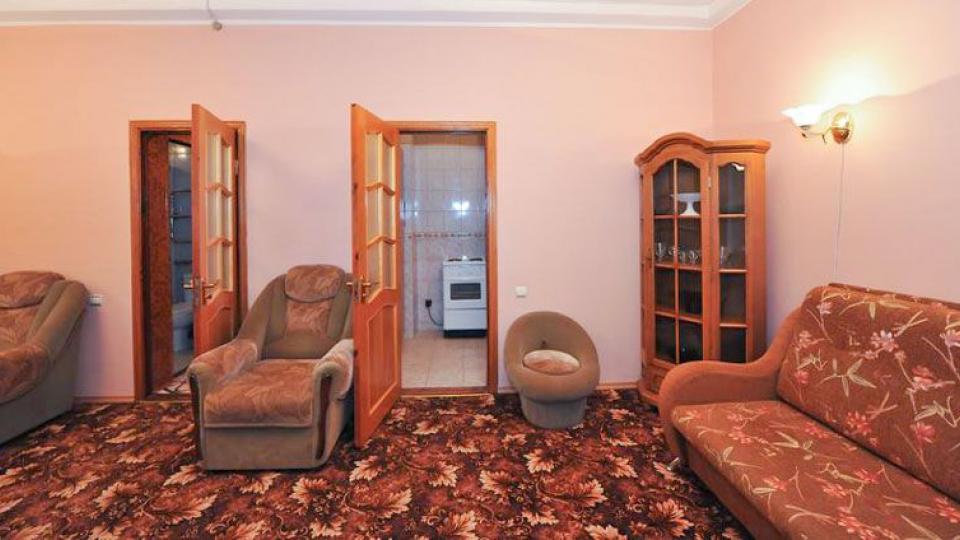 Общий вид гостиной  в номере апартаменты. Санаторий СССР в городе Сочи 