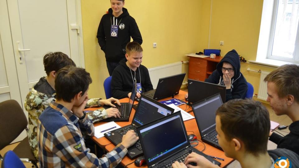 Юниум. IT_Camp - лагерь программирования в Ленинградской области
