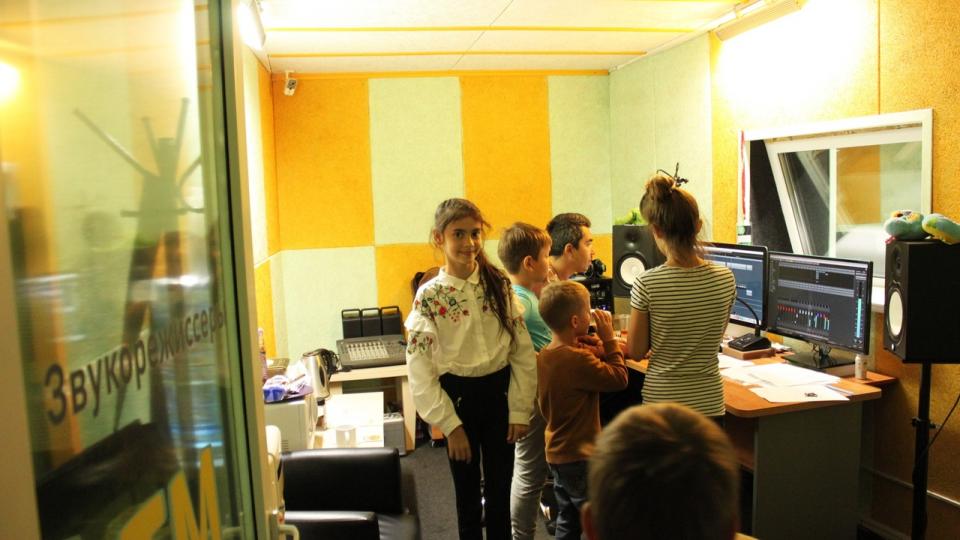 Программа пребывания в детском лагере мир кино, театра и видеоблогинга в Краснодаре