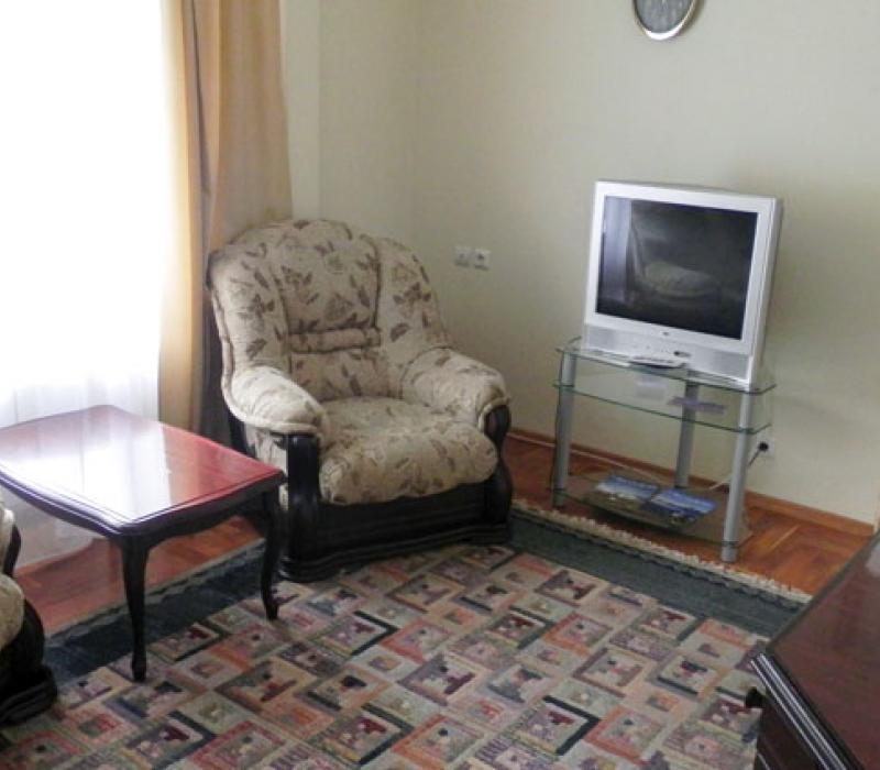 Гостиная в 2 местном 2 комнатном Люксе, Люкс-корпус 1 этаж санатория Кругозор в Кисловодске