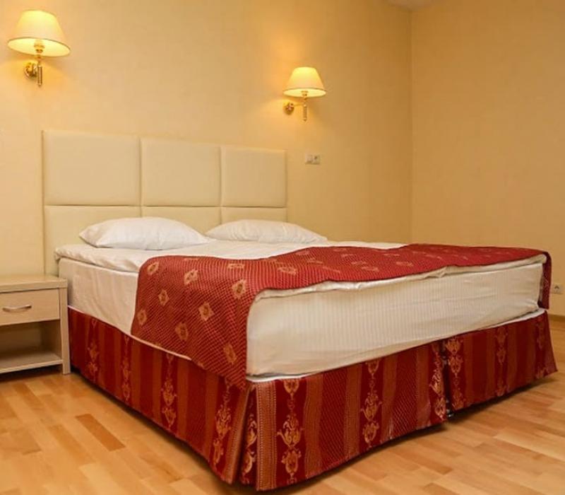 Спальня в 2 местном 2 комнатном Люксе санатория Красная Пахра в Москве