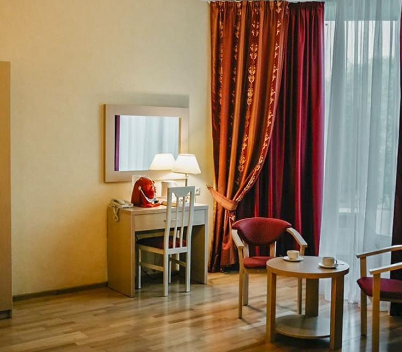 Гостиная в 2 местном 2 комнатном Люксе санатория Красная Пахра в Москве