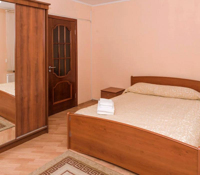 Одна из спален в 6 местном 5 комнатном 2 этажном, Коттедже №4 санатория Валуево в Москве