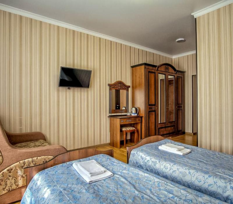 Отель Кавказ в Архызе, номер 2 местный 1 комнатный Стандарт (1,2,3 этажи). Фото 3