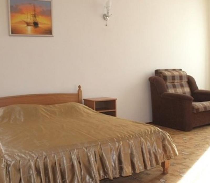 3 местный 2 комнатный Стандарт в отеле Черноморочка в Анапе фото 1