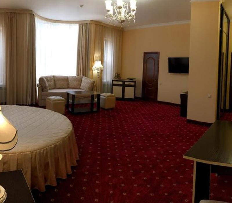 Junior Suite в отеле «Le Bristol / Ле Бристоль» в г. Кисловодске, фото 2